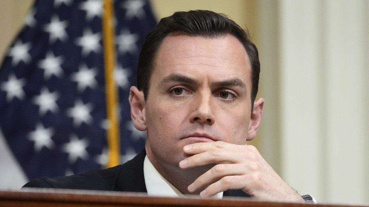 Republican Representative Mike Gallagher Announces Early Resignation, Adding to Congressional Vacancies